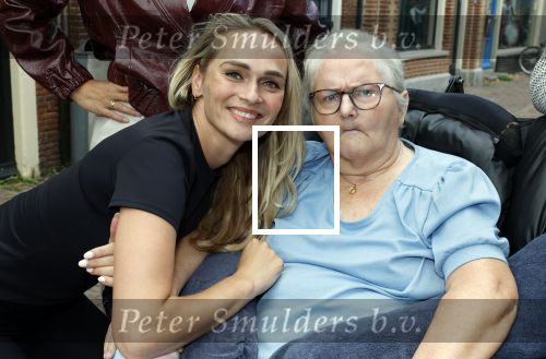 Enkhuizen 30 augustus 2025
Irene Schouten opent met haar compagnon Susan Bakker de tweede RFRMR  .RFRMR is een pilates studio . Irene Schouten met haar moeder en vader