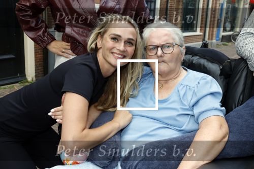 Enkhuizen 30 augustus 2025
Irene Schouten opent met haar compagnon Susan Bakker de tweede RFRMR  .RFRMR is een pilates studio . Irene Schouten met haar moeder en vader