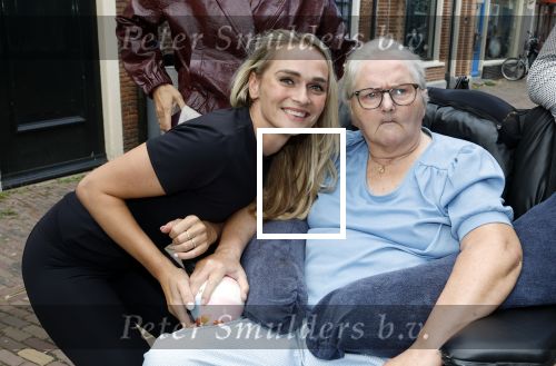 Enkhuizen 30 augustus 2025
Irene Schouten opent met haar compagnon Susan Bakker de tweede RFRMR  .RFRMR is een pilates studio . Irene Schouten met haar moeder en vader