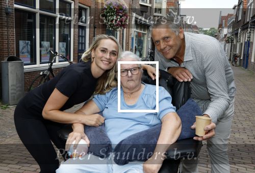 Enkhuizen 30 augustus 2025
Irene Schouten opent met haar compagnon Susan Bakker de tweede RFRMR  .RFRMR is een pilates studio . Irene Schouten met haar moeder en vader