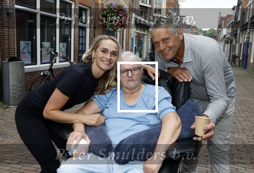 Enkhuizen 30 augustus 2025
Irene Schouten opent met haar compagnon Susan Bakker de tweede RFRMR  .RFRMR is een pilates studio . Irene Schouten met haar moeder en vader