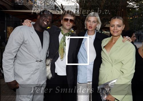 Den Haag 3 september 2025
Premiere Goldband in Pathe Buitenhof Den Haag . Iris de Graaf met partner Tony Boakye