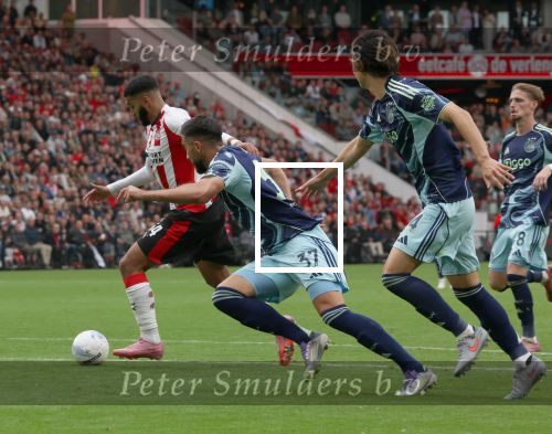 Eindhoven, 21 September 2025
PSV-AJAX, Eindstand 2-2
Kompetitie seizoen 2025-2026
Ismael Saibari met Josip Sutalo
