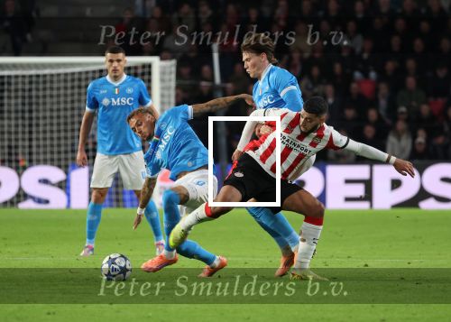 Eindhoven, 21 Oktober 2025
CL Wedstrijd PSV-Napolie, eindstand 6-2
Ismael Saibari met Noa Lang