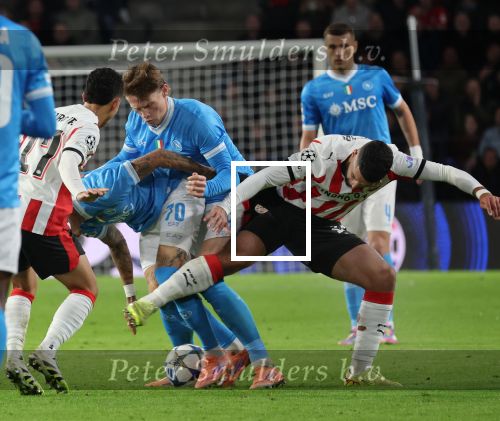 Eindhoven, 21 Oktober 2025
CL Wedstrijd PSV-Napolie, eindstand 6-2
Ismael Saibari met Noa Lang