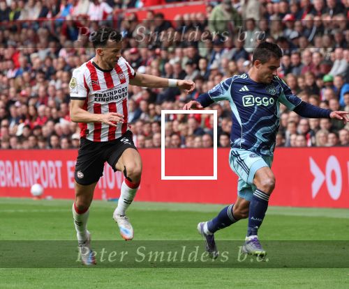 Eindhoven, 21 September 2025
PSV-AJAX, Eindstand 2-2
Kompetitie seizoen 2025-2026
Ivan Perisic met Lucas Rosa
