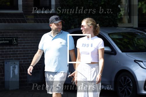 Baarn 11 augustus 2025
Jamie Kames met haar nieuwe vriend Jeffrey Erens (Vieze Jack ) bij eethuys Generaal in Baarn .