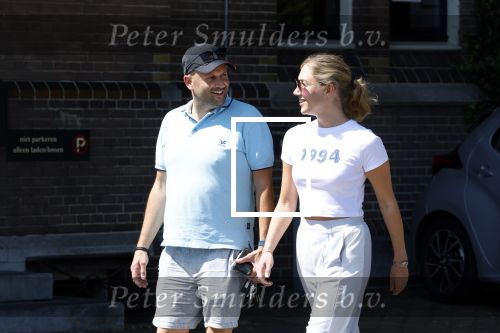 Baarn 11 augustus 2025
Jamie Kames met haar nieuwe vriend Jeffrey Erens (Vieze Jack ) bij eethuys Generaal in Baarn .