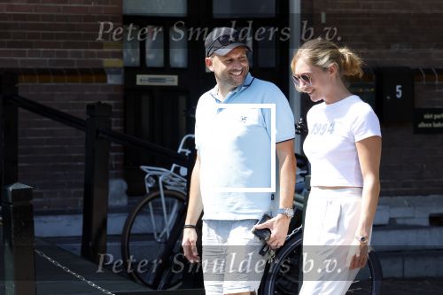 Baarn 11 augustus 2025
Jamie Kames met haar nieuwe vriend Jeffrey Erens (Vieze Jack ) bij eethuys Generaal in Baarn .