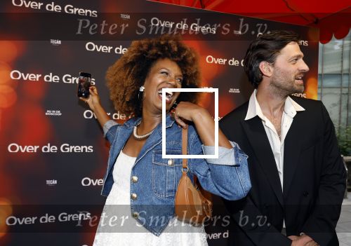 Amsterdam 26 augustus 2025
Premiere over de Grens in het vondelpark . De cast bestaat uit Manuel Broekman Jasmine Sendar Nienke Plas Vincent Banic en Elisabeth Puglia.