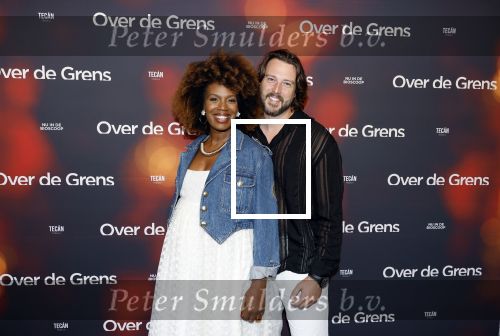 Amsterdam 26 augustus 2025
Premiere over de Grens in het vondelpark . De cast bestaat uit Manuel Broekman Jasmine Sendar Nienke Plas Vincent Banic en Elisabeth Puglia. Jasmine Sendar Zwanger . Ze kwam met partner Justin