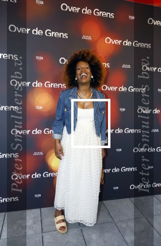 Amsterdam 26 augustus 2025
Premiere over de Grens in het vondelpark . De cast bestaat uit Manuel Broekman Jasmine Sendar Nienke Plas Vincent Banic en Elisabeth Puglia. Jasmine Sendar zwanger