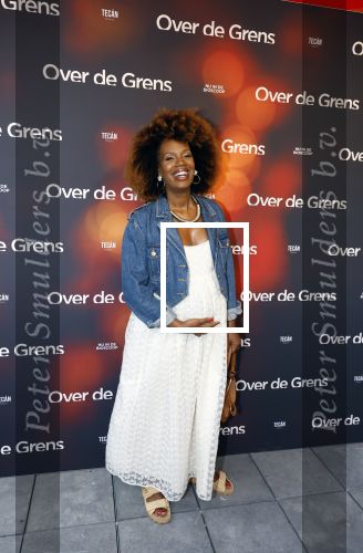 Amsterdam 26 augustus 2025
Premiere over de Grens in het vondelpark . De cast bestaat uit Manuel Broekman Jasmine Sendar Nienke Plas Vincent Banic en Elisabeth Puglia. Jasmine Sendar zwanger