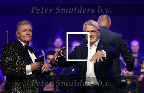 Amsterdam 12 september 2025
Uitreiking Cinemusic Rembrandt Oeuvre Award - tijdens The Night Of Cinemusic in het Concertgebouw. Jeroen Krabbe krijgt Ouvre prijs uit handen van Rene Mioch .