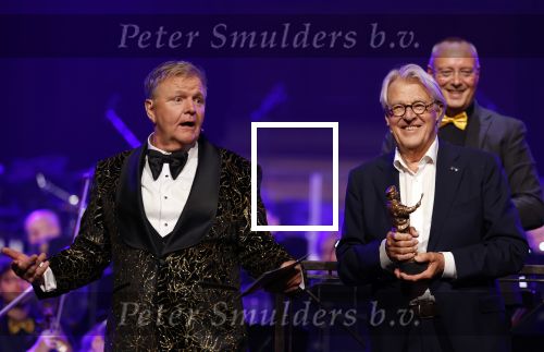 Amsterdam 12 september 2025
Uitreiking Cinemusic Rembrandt Oeuvre Award - tijdens The Night Of Cinemusic in het Concertgebouw. Jeroen Krabbe krijgt Ouvre prijs uit handen van Rene Mioch .