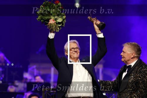 Amsterdam 12 september 2025
Uitreiking Cinemusic Rembrandt Oeuvre Award - tijdens The Night Of Cinemusic in het Concertgebouw. Jeroen Krabbe krijgt Ouvre prijs uit handen van Rene Mioch .