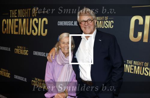 Amsterdam 12 september 2025
Uitreiking Cinemusic Rembrandt Oeuvre Award - tijdens The Night Of Cinemusic in het Concertgebouw. Jeroen Krabbe krijgt Ouvre prijs uit handen van Rene Mioch . Jeroen Krabbe met zijn vrouw Herma