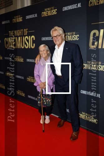Amsterdam 12 september 2025
Uitreiking Cinemusic Rembrandt Oeuvre Award - tijdens The Night Of Cinemusic in het Concertgebouw. Jeroen Krabbe krijgt Ouvre prijs uit handen van Rene Mioch . Jeroen Krabbe met zijn vrouw Herma