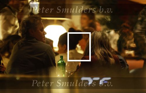 Amsterdam 11 september 2025
Linda de Mol Jeroen Rietbergen Noa Vahle Julian Vahle en zijn vriendin Chelsea Weimar zijn gezellig uitetetn in de nieuwe Hotspot van Amsterdam Restaurant Toet . Ook Ruud Gullit en zijn vriendin Karin de Rooij waren aanwezig .
