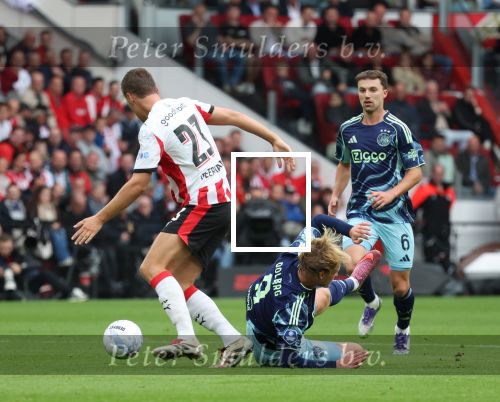Eindhoven, 21 September 2025
PSV-AJAX, Eindstand 2-2
Kompetitie seizoen 2025-2026
Joey Veerman met Kasper Dolberg