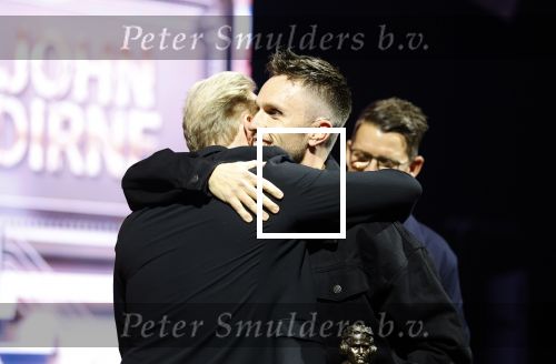 Tilburg 29 september 2025
Buma prijzen worden uitgereikt in 013 in Tilburg . John Dirne krijgt prijs uit houden Nicky Romero