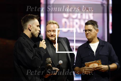 Tilburg 29 september 2025
Buma prijzen worden uitgereikt in 013 in Tilburg . John Dirne krijgt prijs uit houden Nicky Romero