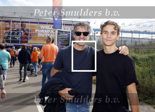 Zandvoort 21 augustus 2025
Grandprix F1 op circuit Zandvoort . John v Lottum met zoon