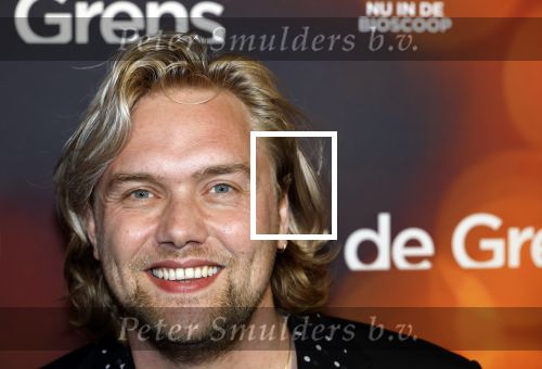 Amsterdam 26 augustus 2025
Premiere over de Grens in het vondelpark . De cast bestaat uit Manuel Broekman Jasmine Sendar Nienke Plas Vincent Banic en Elisabeth Puglia. Barbara Sloesen ( zwnger) kwam met partner Joost Hofman