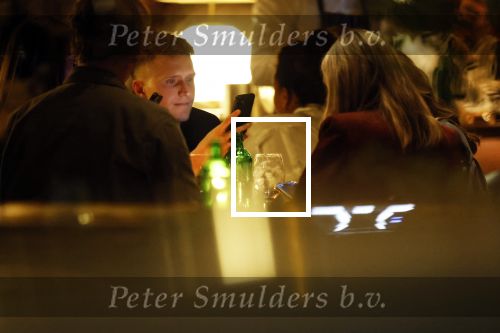 Amsterdam 11 september 2025
Linda de Mol Jeroen Rietbergen Noa Vahle Julian Vahle en zijn vriendin Chelsea Weimar zijn gezellig uitetetn in de nieuwe Hotspot van Amsterdam Restaurant Toet . Ook Ruud Gullit en zijn vriendin Karin de Rooij waren aanwezig .