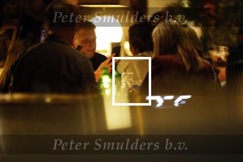 Amsterdam 11 september 2025
Linda de Mol Jeroen Rietbergen Noa Vahle Julian Vahle en zijn vriendin Chelsea Weimar zijn gezellig uitetetn in de nieuwe Hotspot van Amsterdam Restaurant Toet . Ook Ruud Gullit en zijn vriendin Karin de Rooij waren aanwezig .