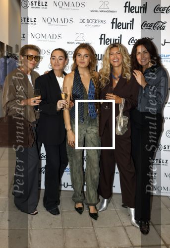 Amsterdam 18 september 2025
Prinses Eloise organiseert samen met Attire Amsterdam en My Lima Lima een modeshow . Haar ouders, Prins Constantijn en moeder Prinses Laurentien zijn natuurlijk aanwezig . Kirsten Schilder Kim Kotter Prinses Eloise en Lonneke Nooteboom