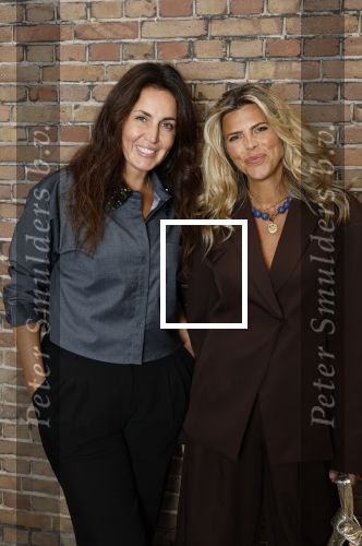 Amsterdam 18 september 2025
Prinses Eloise organiseert samen met Attire Amsterdam en My Lima Lima een modeshow . Haar ouders, Prins Constantijn en moeder Prinses Laurentien zijn natuurlijk aanwezig . Kirsten Schilder en Kim Kotter