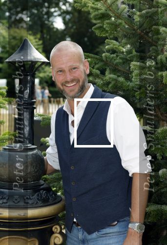 Kaatsheuvel 8 september 2025
Persevent van de Gi-Ga Gantische Kerstshow in de efteling met oa Rene Froger Gert Verhulst Kabouter Plop K3 en Marie Verhulst . Koen Sanders