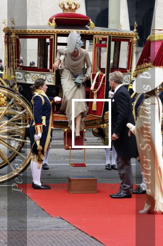 Den Haag 16 september 2025
Prinsjesdag 2025 met aanwezig namens de koninklijke familie , Koning Willem Alexander Koningin Maxima Prinses Amalia Prinses Alexia Prinses Ariane Prins Constantijn en Prinses Laurentien . Koningin Maxima viel bijna op de rode loper