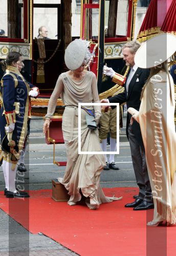 Den Haag 16 september 2025
Prinsjesdag 2025 met aanwezig namens de koninklijke familie , Koning Willem Alexander Koningin Maxima Prinses Amalia Prinses Alexia Prinses Ariane Prins Constantijn en Prinses Laurentien . Koningin Maxima viel bijna op de rode loper