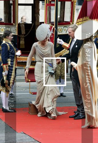Den Haag 16 september 2025
Prinsjesdag 2025 met aanwezig namens de koninklijke familie , Koning Willem Alexander Koningin Maxima Prinses Amalia Prinses Alexia Prinses Ariane Prins Constantijn en Prinses Laurentien . Koningin Maxima viel bijna op de rode loper