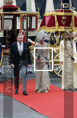 Den Haag 16 september 2025
Prinsjesdag 2025 met aanwezig namens de koninklijke familie , Koning Willem Alexander Koningin Maxima Prinses Amalia Prinses Alexia Prinses Ariane Prins Constantijn en Prinses Laurentien . Koningin Maxima viel bijna op de rode loper