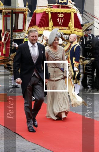 Den Haag 16 september 2025
Prinsjesdag 2025 met aanwezig namens de koninklijke familie , Koning Willem Alexander Koningin Maxima Prinses Amalia Prinses Alexia Prinses Ariane Prins Constantijn en Prinses Laurentien . Koningin Maxima viel bijna op de rode loper