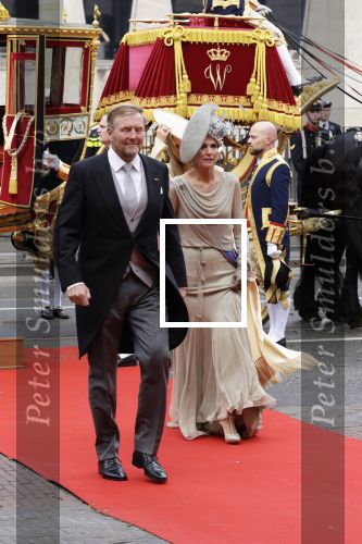 Den Haag 16 september 2025
Prinsjesdag 2025 met aanwezig namens de koninklijke familie , Koning Willem Alexander Koningin Maxima Prinses Amalia Prinses Alexia Prinses Ariane Prins Constantijn en Prinses Laurentien . Koningin Maxima viel bijna op de rode loper