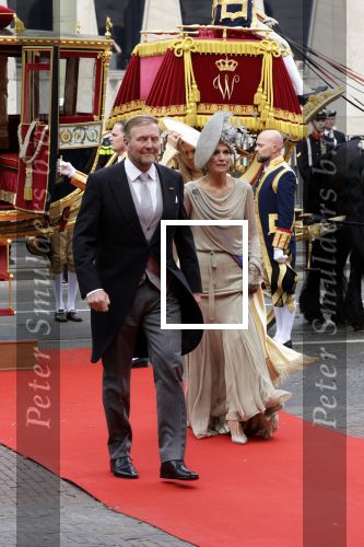 Den Haag 16 september 2025
Prinsjesdag 2025 met aanwezig namens de koninklijke familie , Koning Willem Alexander Koningin Maxima Prinses Amalia Prinses Alexia Prinses Ariane Prins Constantijn en Prinses Laurentien . Koningin Maxima viel bijna op de rode loper