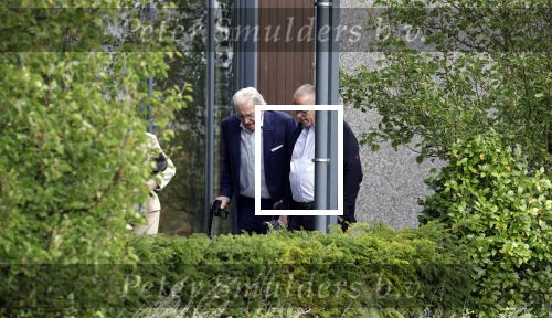 Rotterdam 20 september 2025
Crematie Gerard Cox bij crematorium de Hoeksche Waard. Lee Towers met zijn vrouw Laura