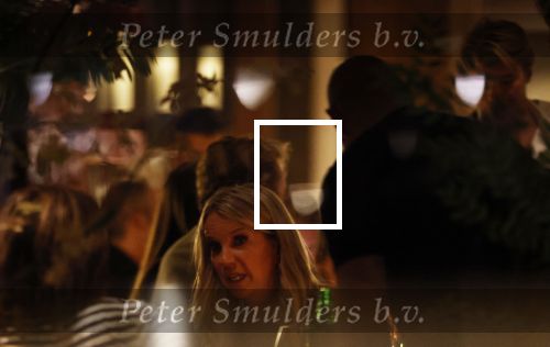 Amsterdam 11 september 2025
Linda de Mol Jeroen Rietbergen Noa Vahle Julian Vahle en zijn vriendin Chelsea Weimar zijn gezellig uitetetn in de nieuwe Hotspot van Amsterdam Restaurant Toet . Ook Ruud Gullit en zijn vriendin Karin de Rooij waren aanwezig .