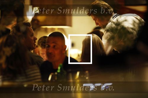 Amsterdam 11 september 2025
Linda de Mol Jeroen Rietbergen Noa Vahle Julian Vahle en zijn vriendin Chelsea Weimar zijn gezellig uitetetn in de nieuwe Hotspot van Amsterdam Restaurant Toet . Ook Ruud Gullit en zijn vriendin Karin de Rooij waren aanwezig .