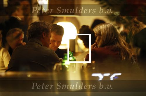 Amsterdam 11 september 2025
Linda de Mol Jeroen Rietbergen Noa Vahle Julian Vahle en zijn vriendin Chelsea Weimar zijn gezellig uitetetn in de nieuwe Hotspot van Amsterdam Restaurant Toet . Ook Ruud Gullit en zijn vriendin Karin de Rooij waren aanwezig .