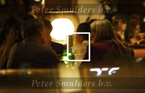 Amsterdam 11 september 2025
Linda de Mol Jeroen Rietbergen Noa Vahle Julian Vahle en zijn vriendin Chelsea Weimar zijn gezellig uitetetn in de nieuwe Hotspot van Amsterdam Restaurant Toet . Ook Ruud Gullit en zijn vriendin Karin de Rooij waren aanwezig .