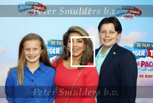 Amsterdam 29 juni 2025
Premiere Rutger Thomas en Paco in Pathe Noord. Lizbeth van den Boogaart met haar kinderen Victor en Lois