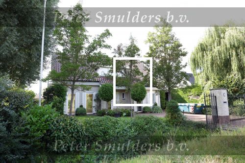 Rijnsburg 4 september 2025
Nieuwe huis van Mart Hoogkamer en zijn vriendin Jennifer v Ooijen . Ze gaan het huis helemaal verbouwen .