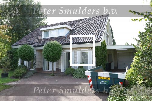 Rijnsburg 4 september 2025
Nieuwe huis van Mart Hoogkamer en zijn vriendin Jennifer v Ooijen . Ze gaan het huis helemaal verbouwen .
