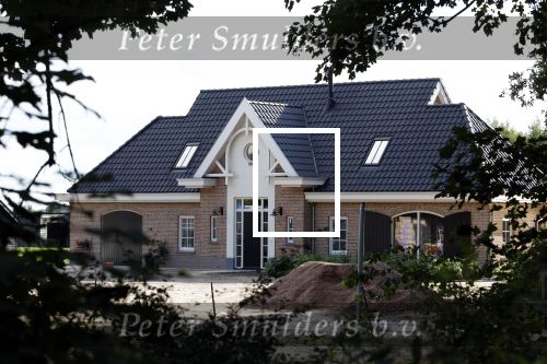 Noordwijkerhout 5 september 2025
Het huis van Maxime Meiland en haar man Leroy is bijna klaar . Ze wonen voorlopig nog in een Tiny House . Het huyis van Martien Meiland en Erica Meiland is ook bijna klaar.