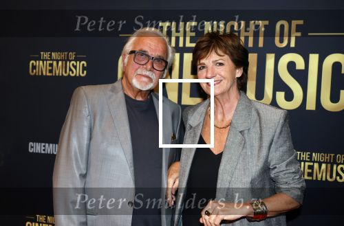 Amsterdam 12 september 2025
Uitreiking Cinemusic Rembrandt Oeuvre Award - tijdens The Night Of Cinemusic in het Concertgebouw. Jeroen Krabbe krijgt Ouvre prijs uit handen van Rene Mioch .  Martine v os met haar man Wouter Stips